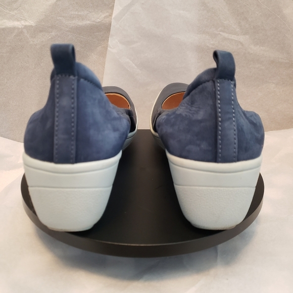 Vionic Woman's Jacey Leather Slip-on Wedge Shoe Size 6.5 US EU 37 Blue - Picture 6 of 7